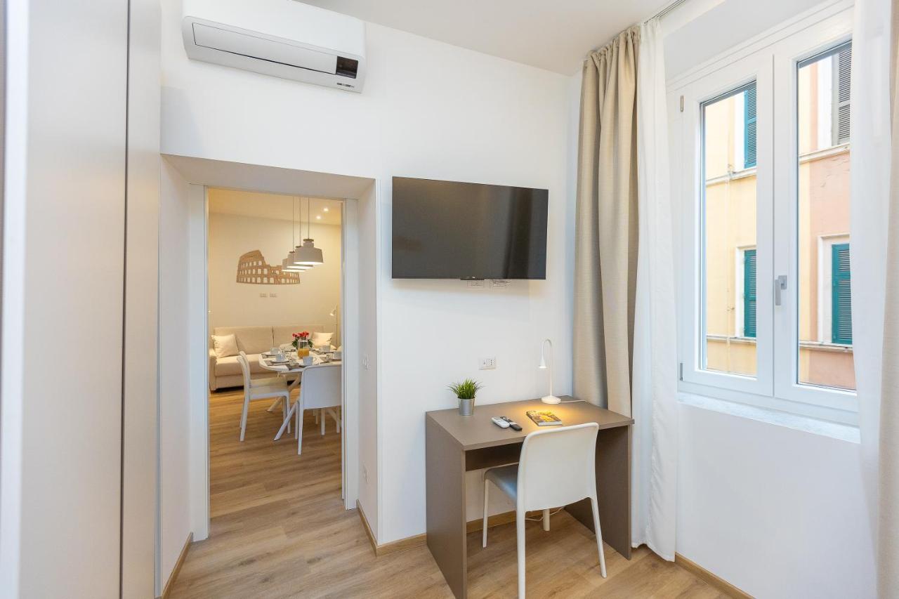Colosseum Holidays - Three-bedroom Rom