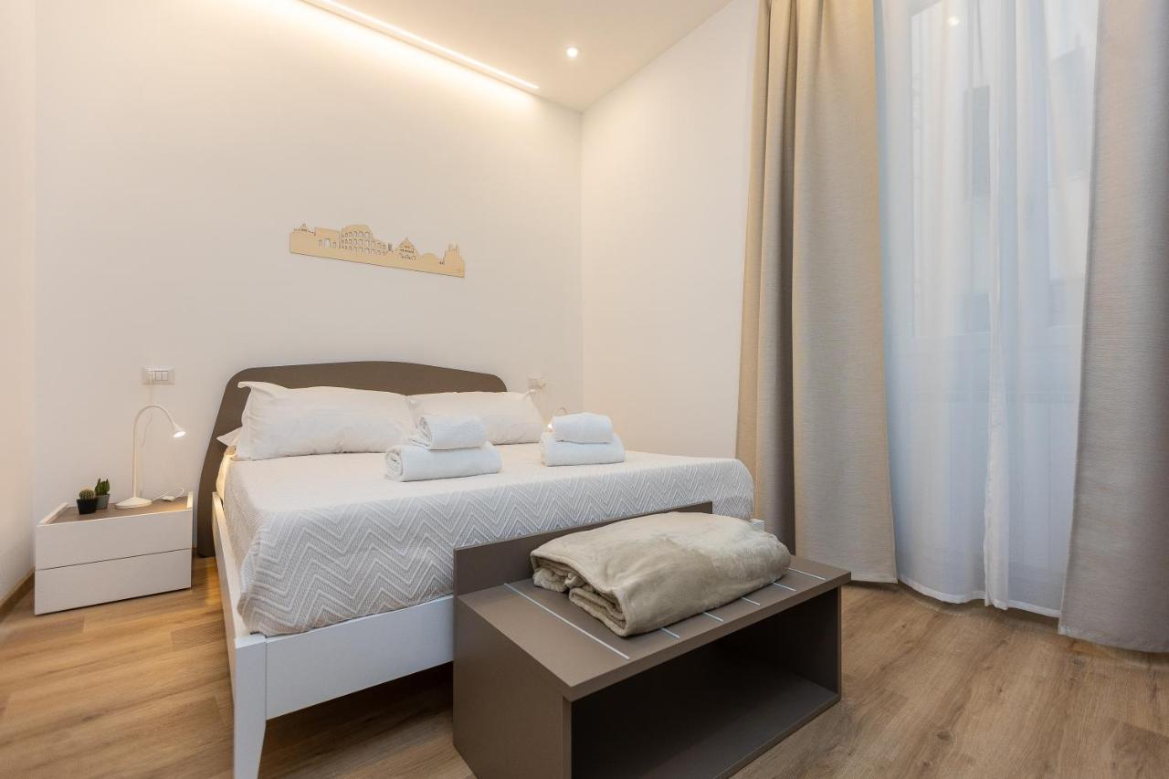 Colosseum Holidays - Three-bedroom Apartamento Roma