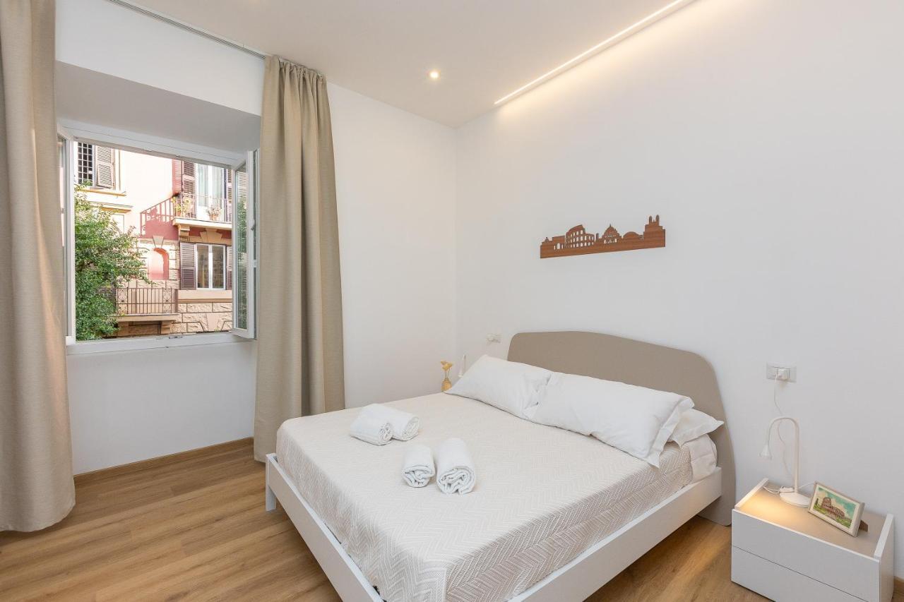 Apartment Colosseum Holidays - Three-bedroom Rom