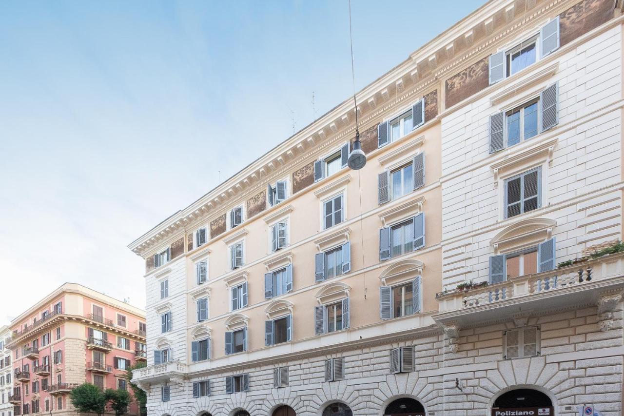 Apartment Colosseum Holidays - Three-bedroom Rom
