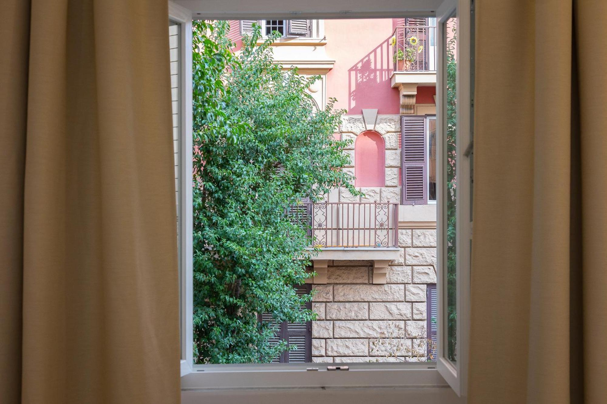 Colosseum Holidays - Three-bedroom * Rom