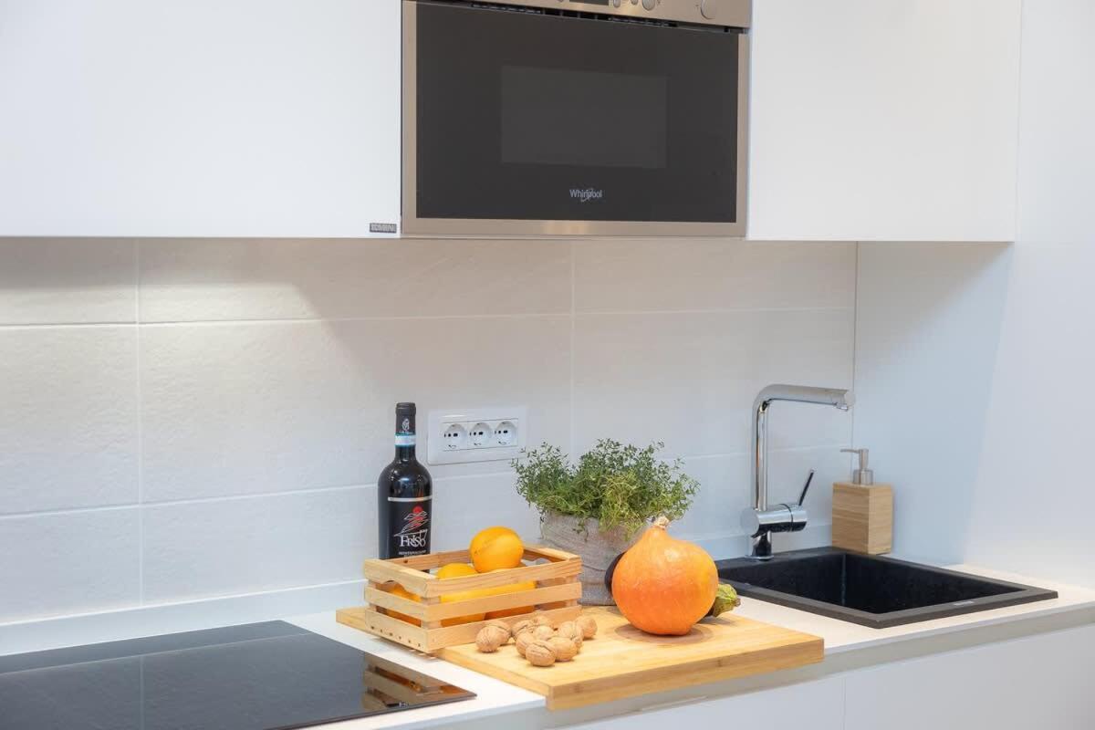 Colosseum Holidays - Three-bedroom *