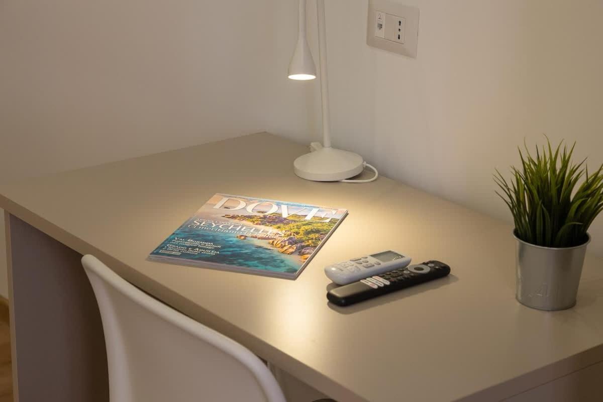 Colosseum Holidays - Three-bedroom * Roma