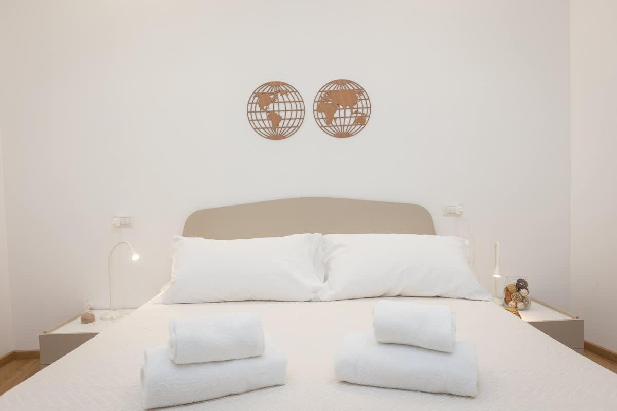 Colosseum Holidays - Three-bedroom Apartamento *
